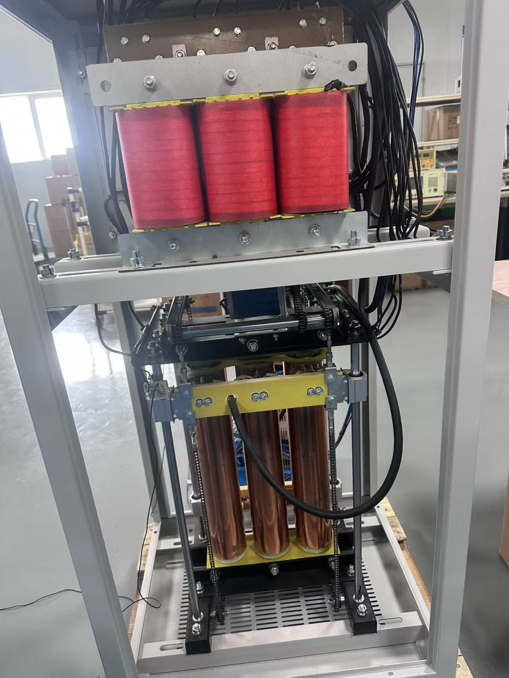 ��ѹ�Զ��ּ�����װ��